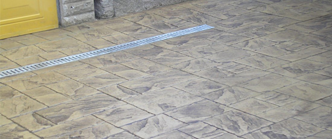 Driveway image 13